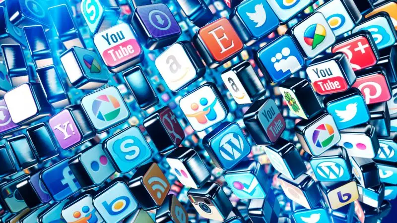COMMUNITY MANAGER FACEBOOK INSTRAGRAM